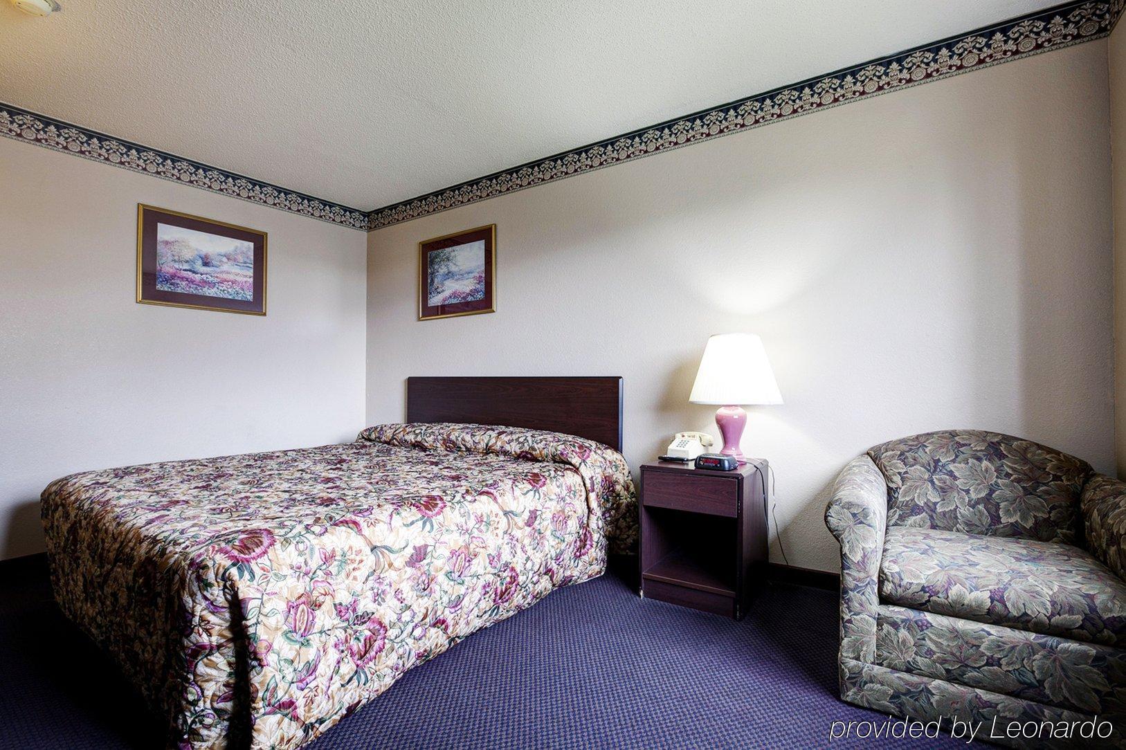 Super 8 By Wyndham Bedford Hotell Rum bild